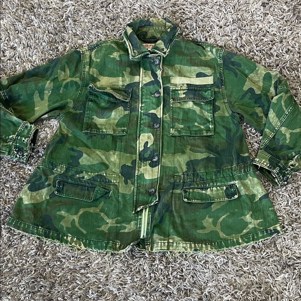 Free PeopleCamouflage Military Style Jacket size XS